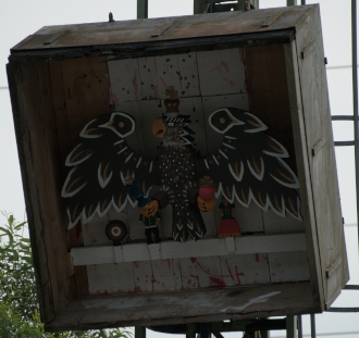 Vogel auf der Stange